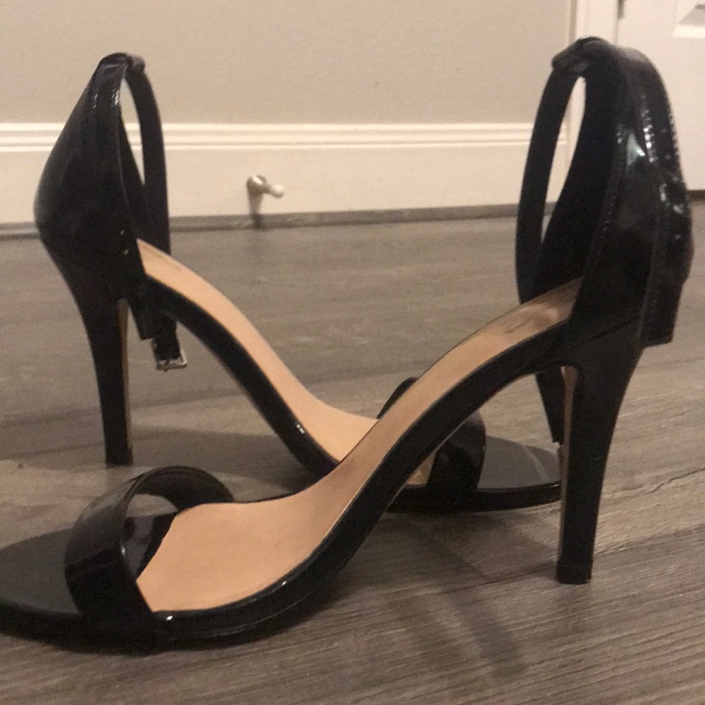Heels - Picture 2 of 3